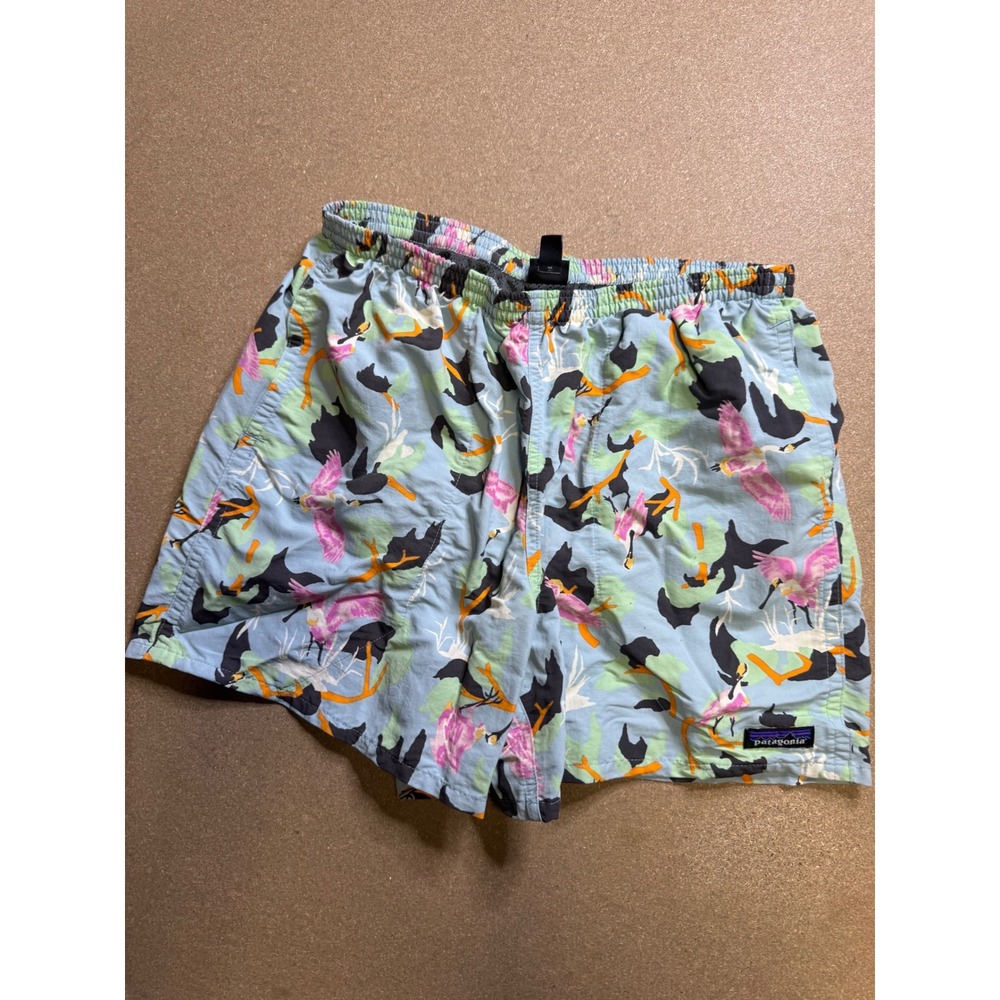 Patagonia Baggies 5 Inseam Shorts Mens Medium Blue Crane Bird Print 57022